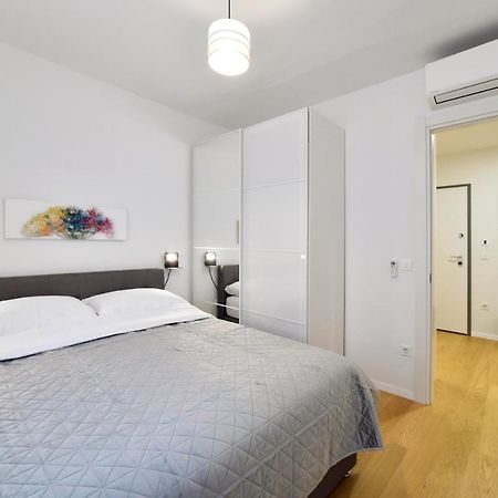 Ophelia Apartment With Parking Zagreb Ngoại thất bức ảnh