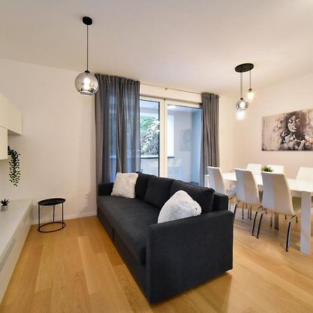 Ophelia Apartment With Parking Zagreb Ngoại thất bức ảnh