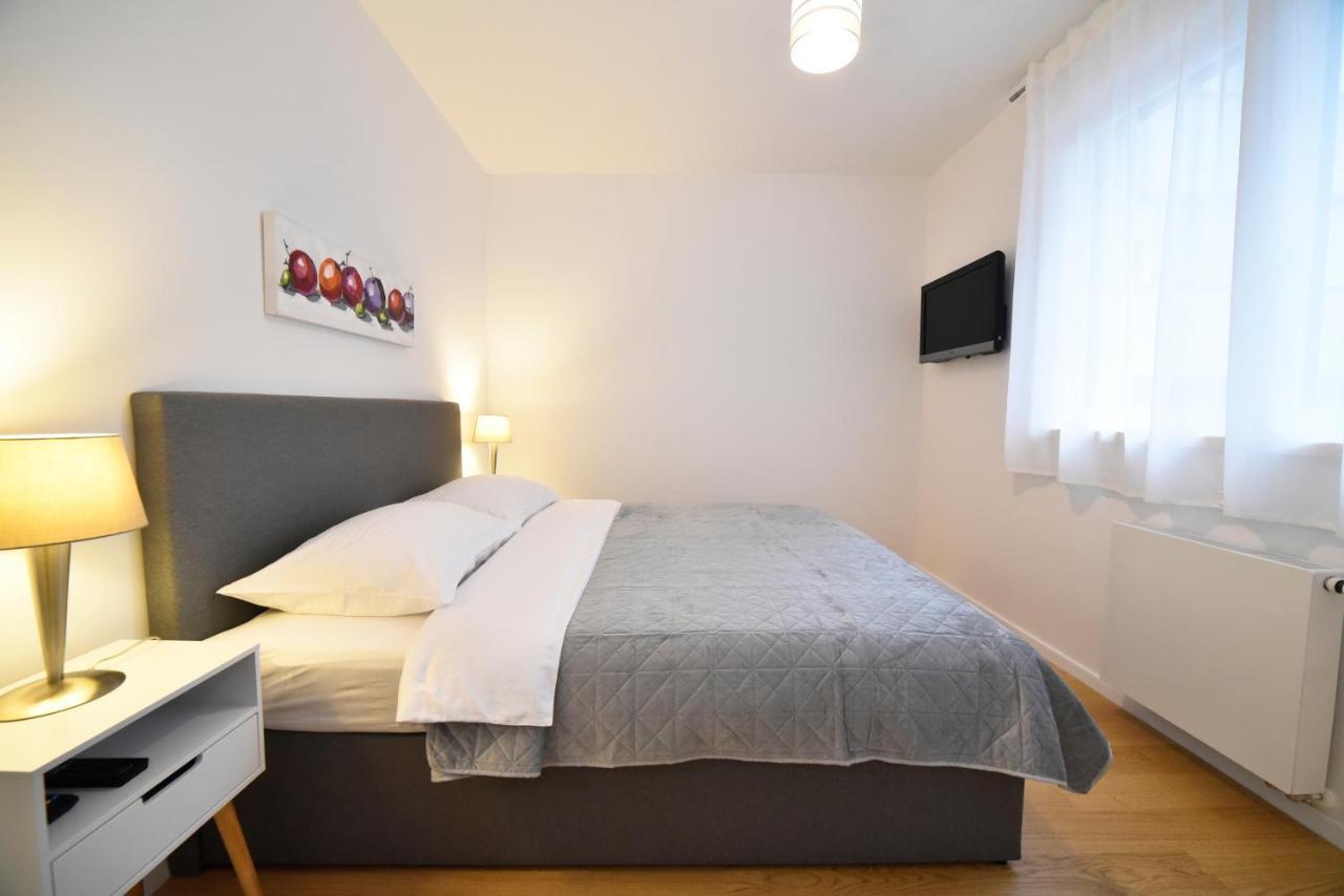Ophelia Apartment With Parking Zagreb Ngoại thất bức ảnh