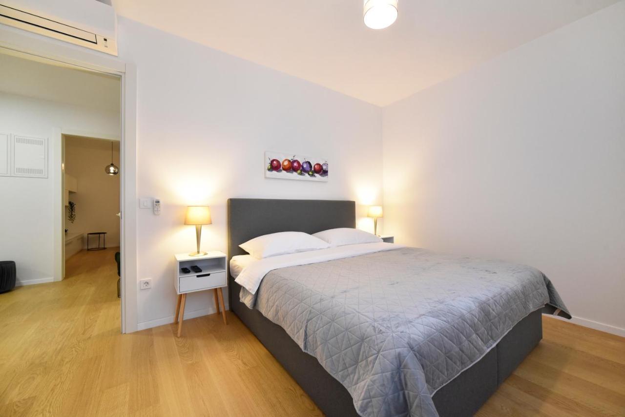 Ophelia Apartment With Parking Zagreb Ngoại thất bức ảnh