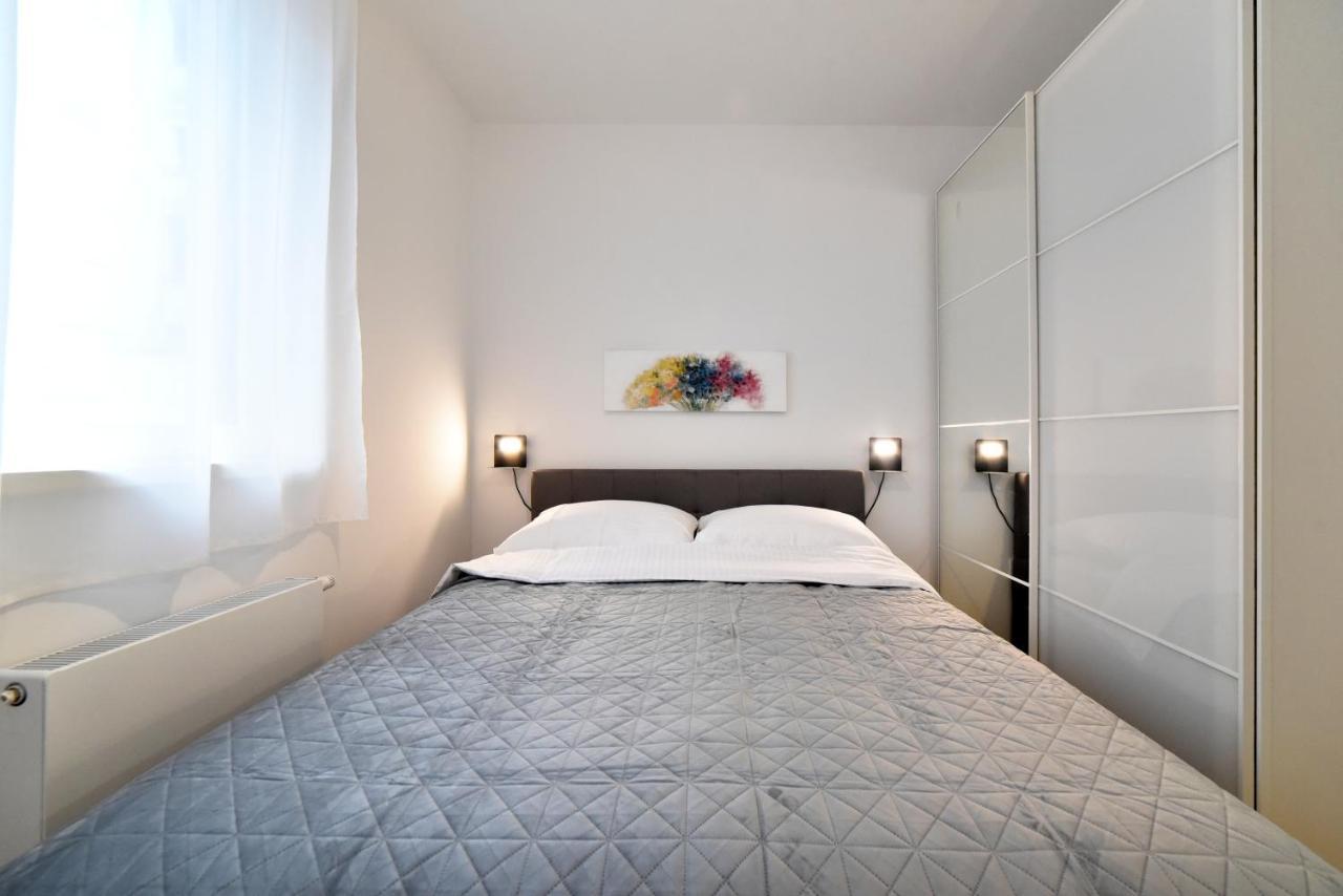 Ophelia Apartment With Parking Zagreb Ngoại thất bức ảnh